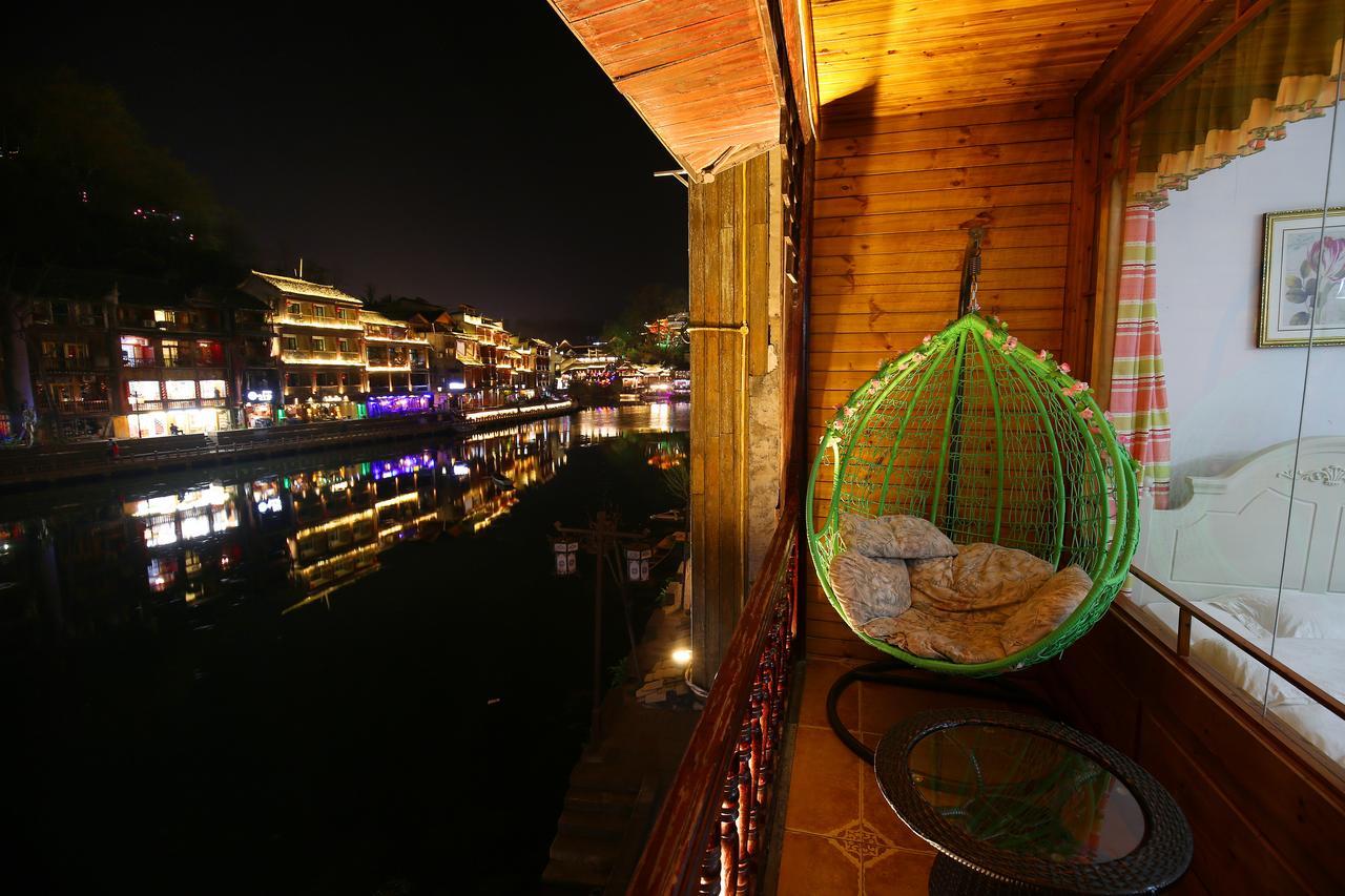 Fenghuang Memory Linjiang Inn Exterior photo