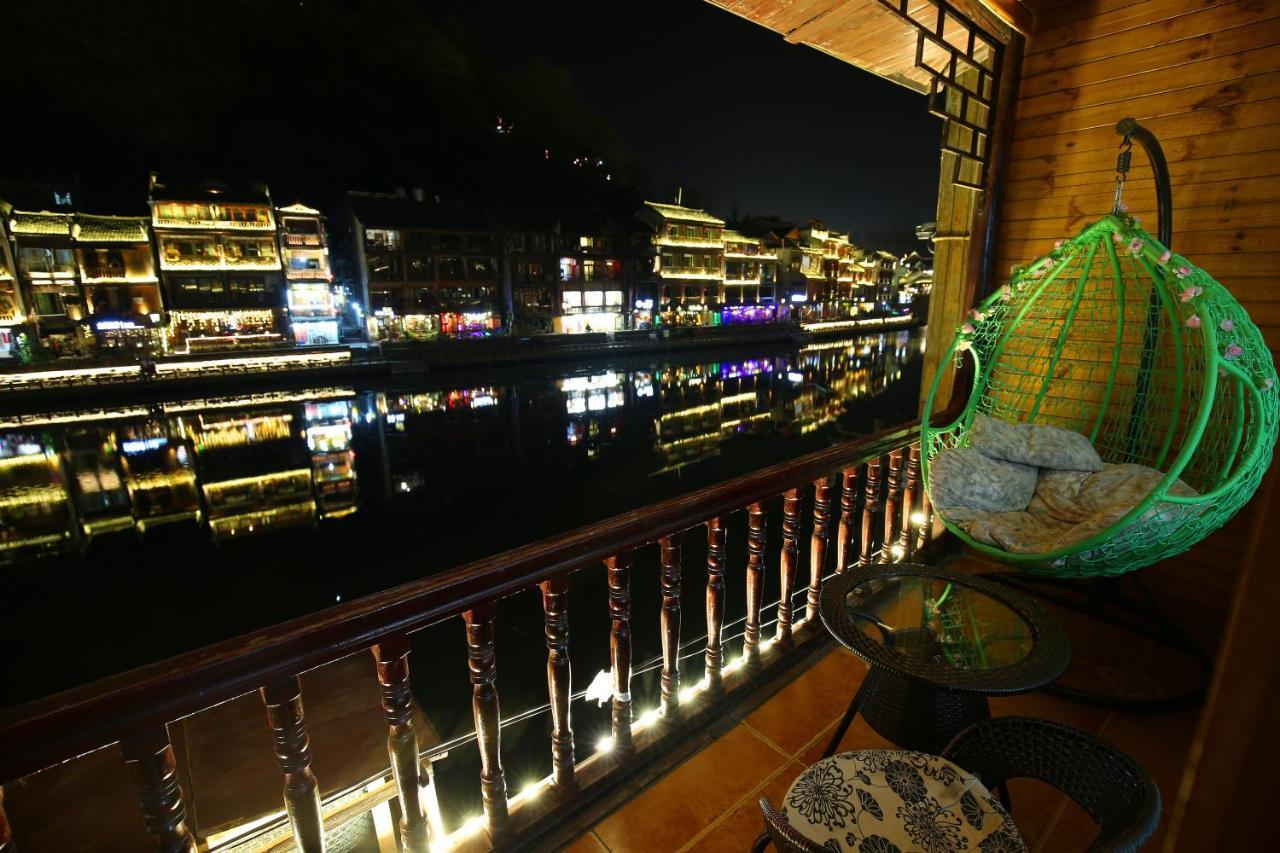 Fenghuang Memory Linjiang Inn Exterior photo